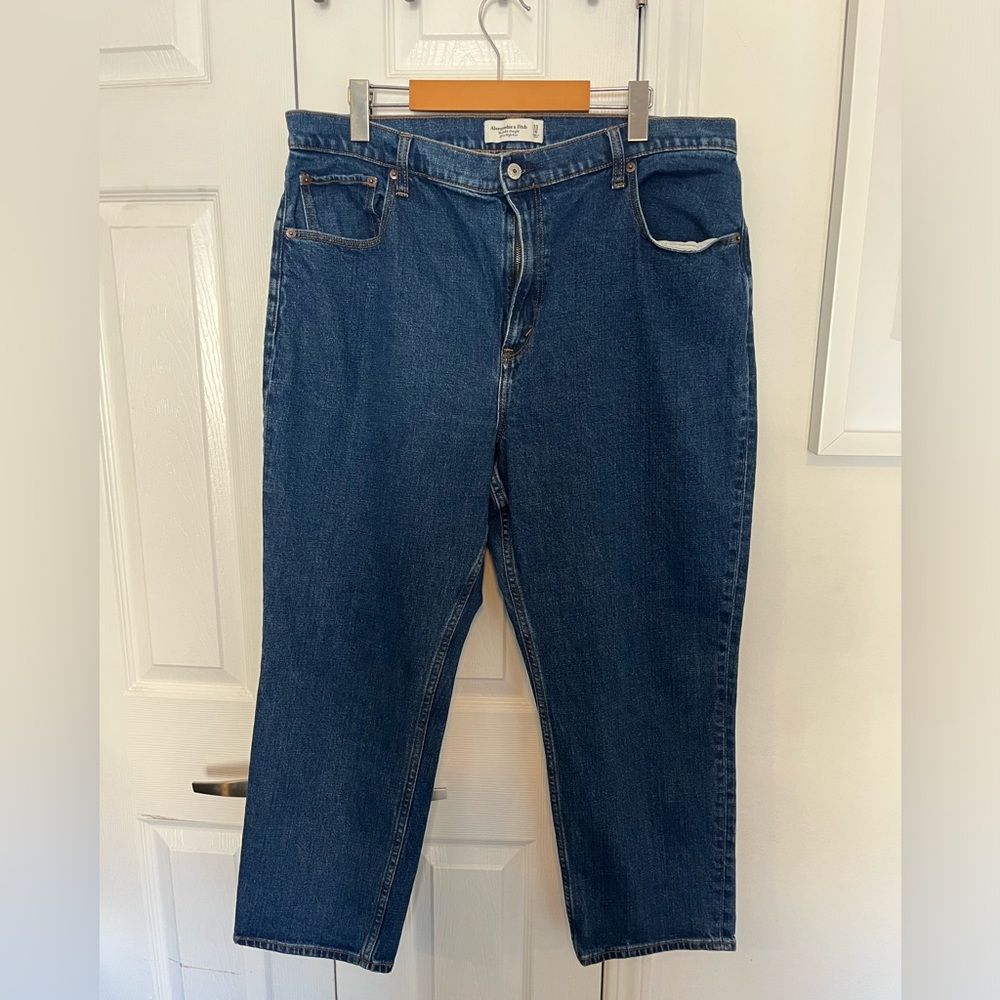 Abercrombie & Fitch Women's Straight Leg Jeans - Dark Blue